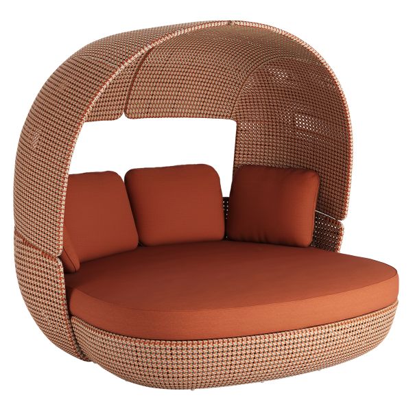 How Outdoor Daybeds Improve Poolside Comfort